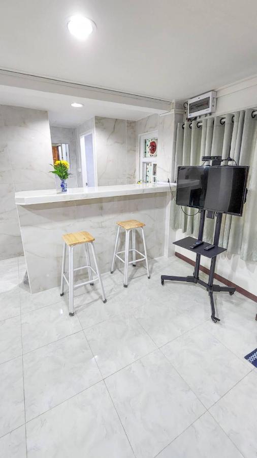 Apartment A4 Dindaeng Бангкок Экстерьер фото
