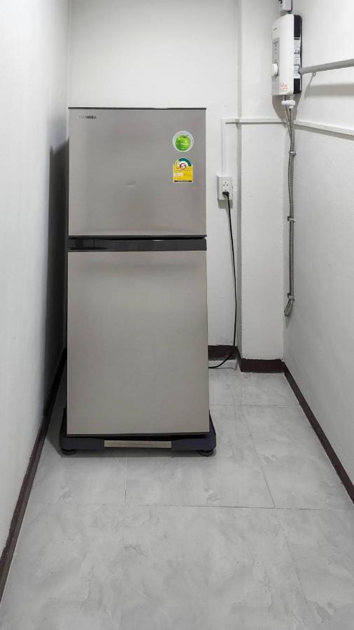 Apartment A4 Dindaeng Бангкок Экстерьер фото