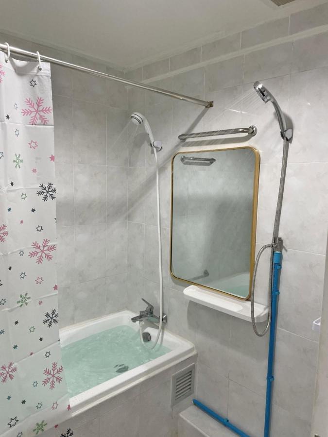 Apartment A4 Dindaeng Бангкок Экстерьер фото